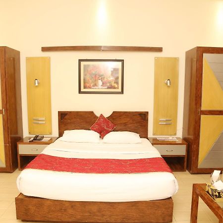 Hotel The Grand Regency Bahawalpur Zewnętrze zdjęcie