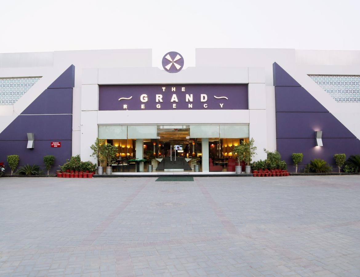 Hotel The Grand Regency Bahawalpur Zewnętrze zdjęcie